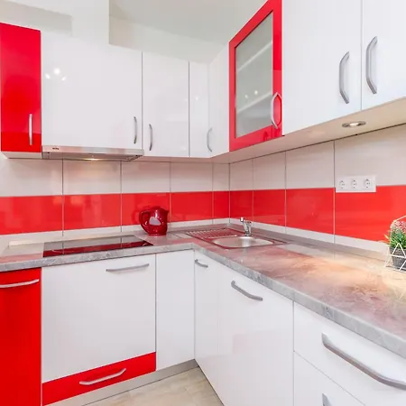 Apartment Nona 2 *