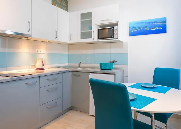 アパート Nona 2 フヴァル